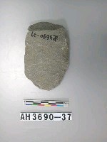 藏品(小型片狀舌刃打製石斧)的圖片